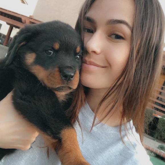 Meet your Posher, Sallie - Picture 1 of 1